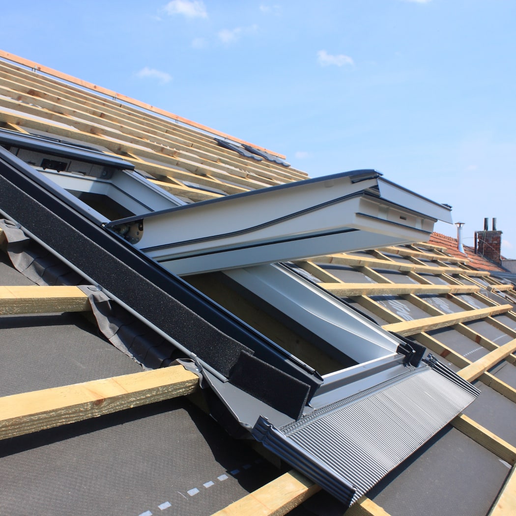 Lof roof window example